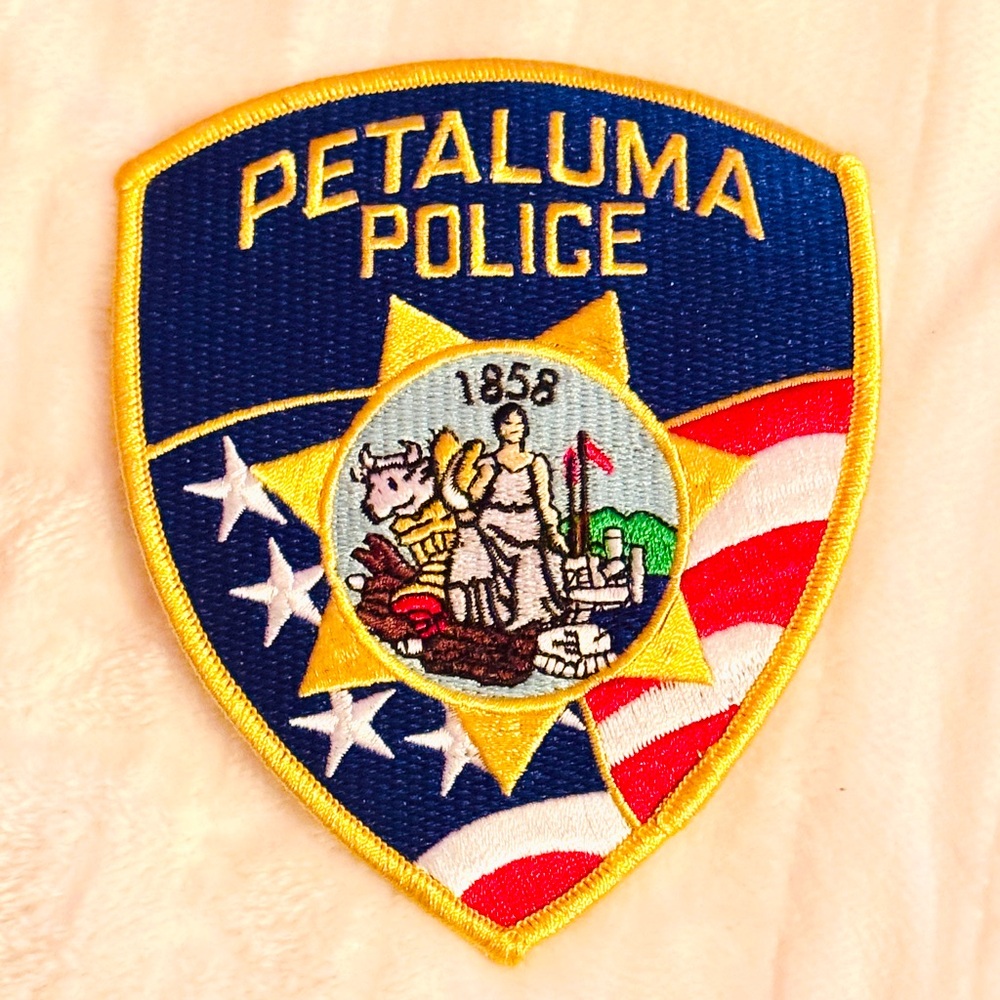 Patch: Officiall Petaluma Police Department